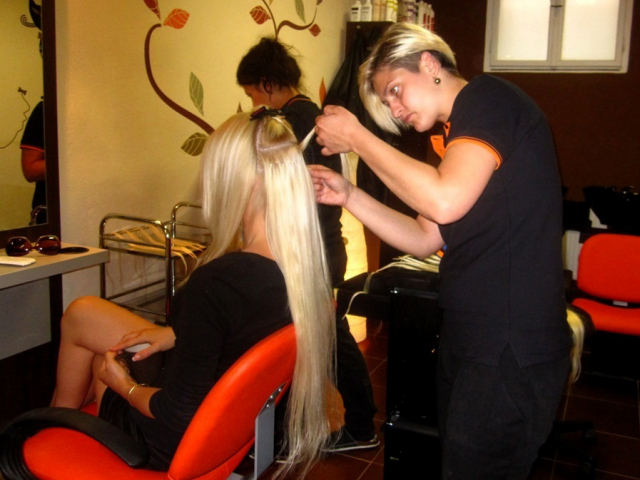http://www.dolcediva.cz/pics/kadernictvi/prodluzovani-vlasu/prodluzovani-vlasu-01.jpg